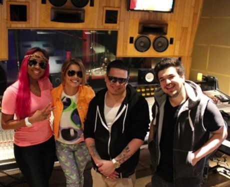 cheryl-cole-in-the-studio-on-twitter-132
