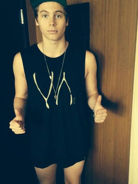 luke hummings naked shower luke hummings naked shower