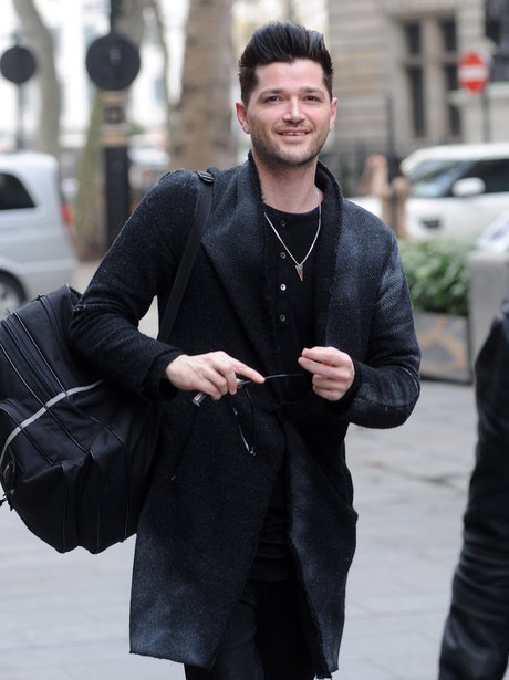 The Script&rsquo;s Danny O&rsquo;Donoghue looks gorgeous in all black errrrthing in