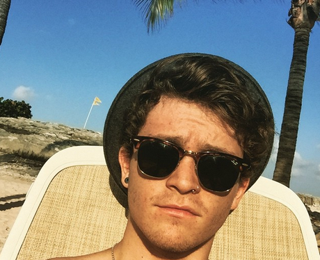 Connor Ball'in! The Vamps star is busy topping up his tan! - Sun, Snow ...